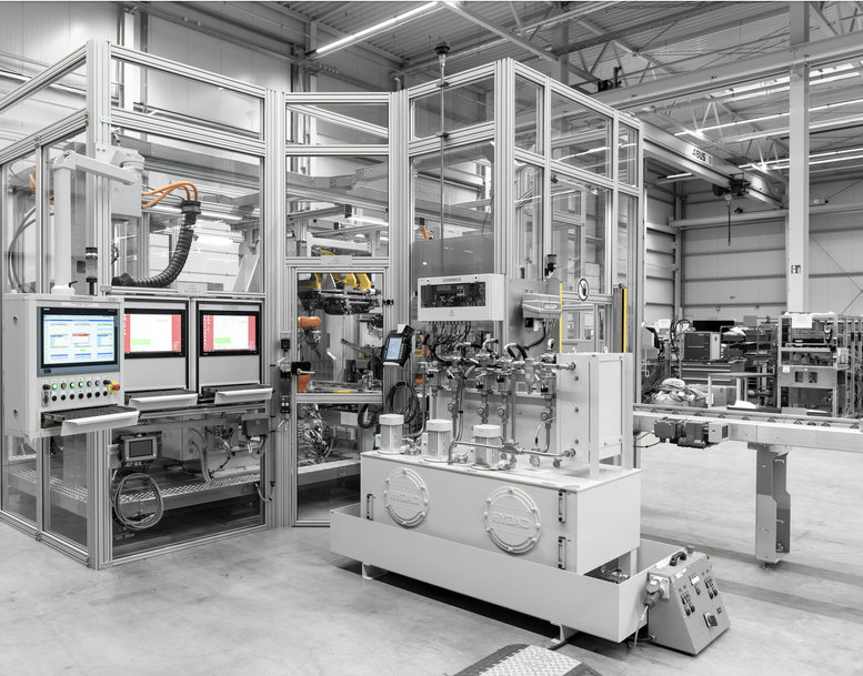 KUKA IMPLEMENTS FULLY AUTOMATED TEST SYSTEM FOR END-OF-LINE TESTING OF THE CURRENT EDRIVE GENERATION